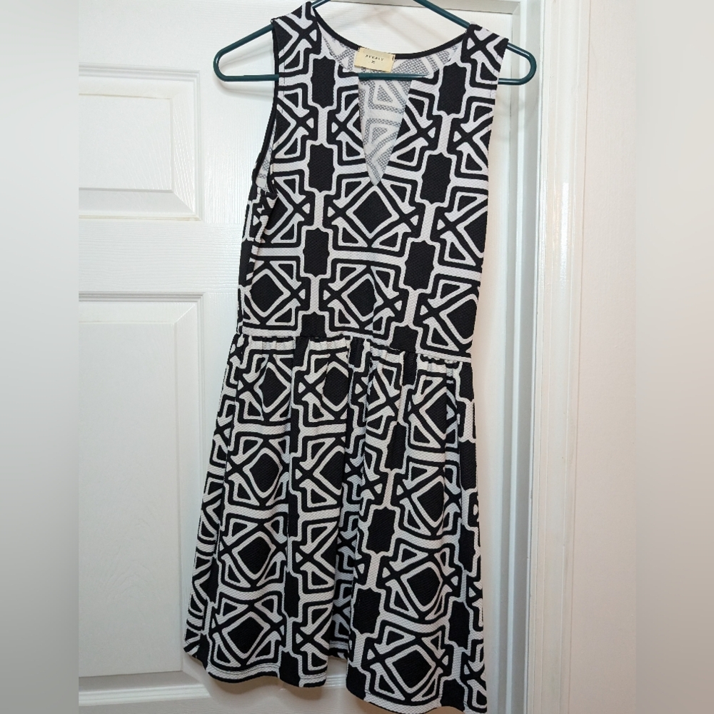 Everly Geometric Black and White Dress